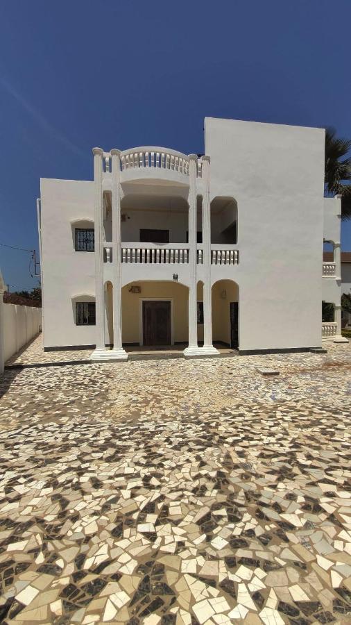 Dulaa Deema Residence Brufut Heights Tranquil Exteriér fotografie