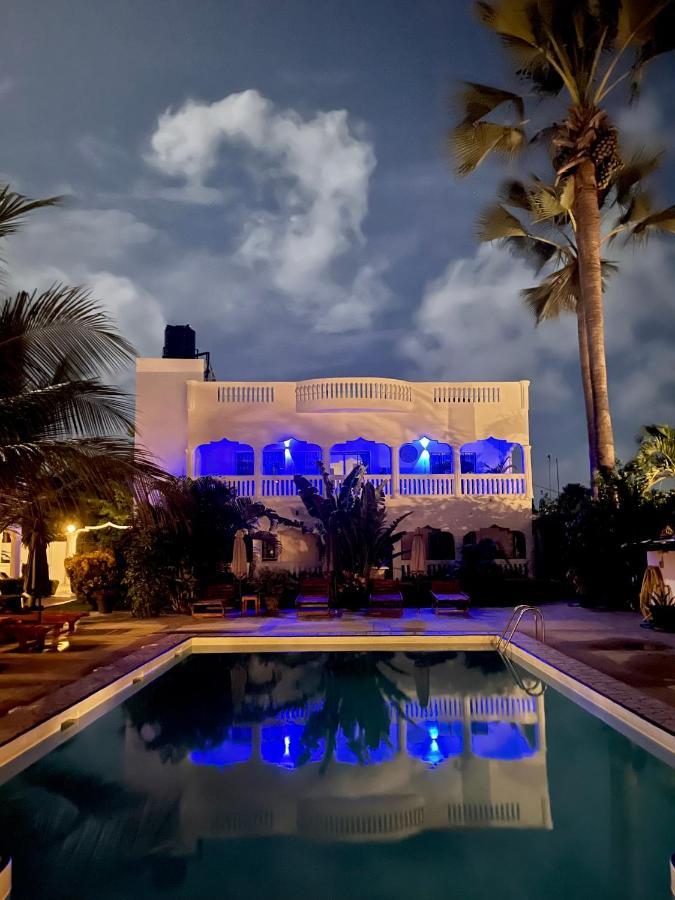 Dulaa Deema Residence Brufut Heights Tranquil Exteriér fotografie