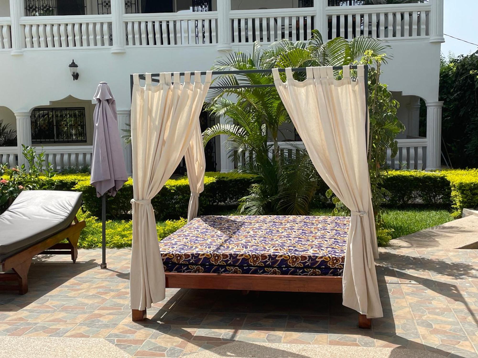 Dulaa Deema Residence Brufut Heights Tranquil Exteriér fotografie